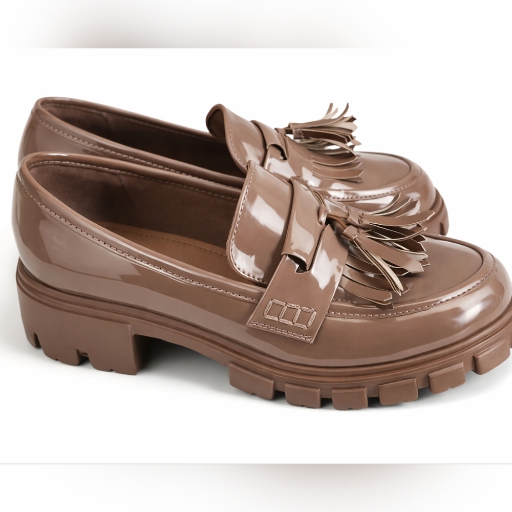 Justfab Sofia Heeled Chunky Loafer in Taupe Casual Shoes Size 8.